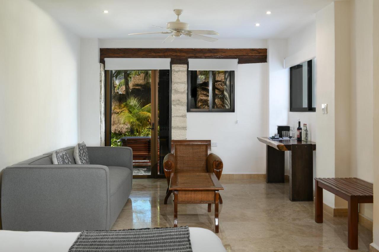 Casa Del Jaguar Beach Hotel Isla Mujeres Extérieur photo